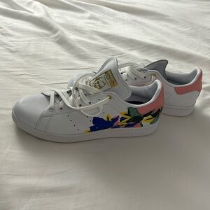 Adidas Sam Smith Women’s size 9 1/2 like new shoes